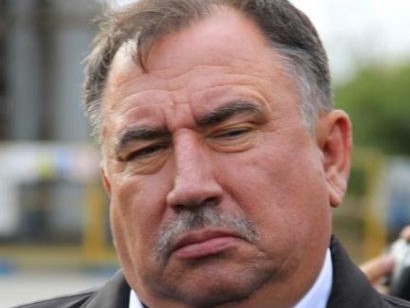 Родители продолжают полемику с чиновниками о субботниках