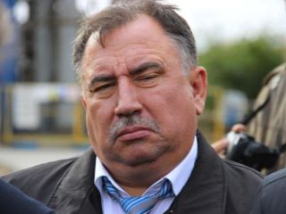 Валерию Сараеву написали о притеснении курящих и о собачьих фекалиях