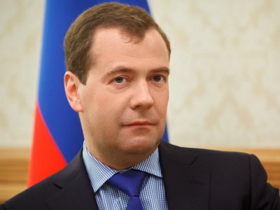 Правительство РФ запретило чиновникам брать на работу свояков 