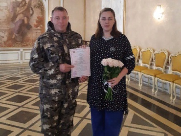 Девушка приехала в Саратов из Башкортостана, чтобы выйти замуж за мобилизованного