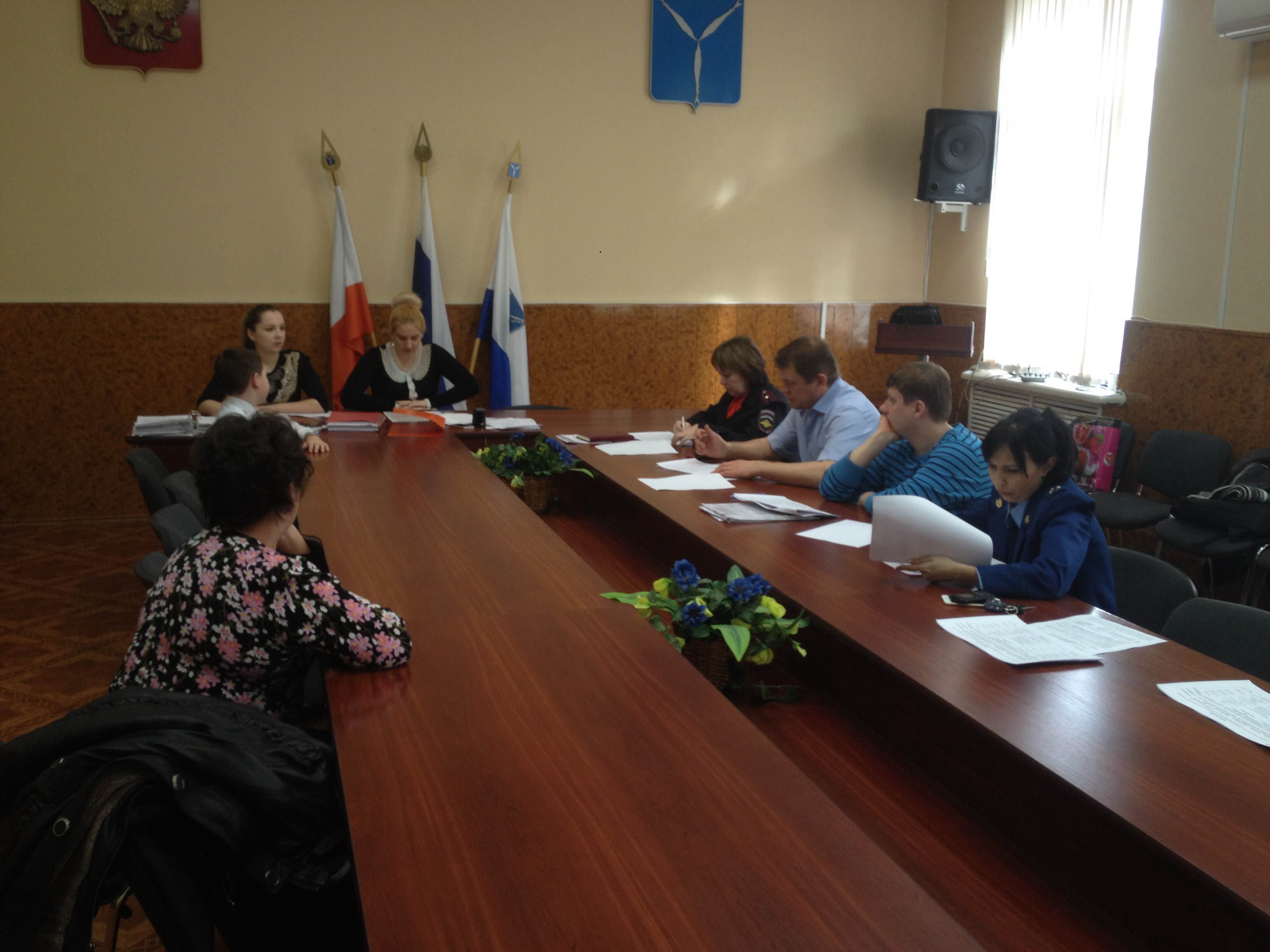 Состоялось заседание комиссии по делам несовершеннолетних и защите их прав при администрации Октябрьского района