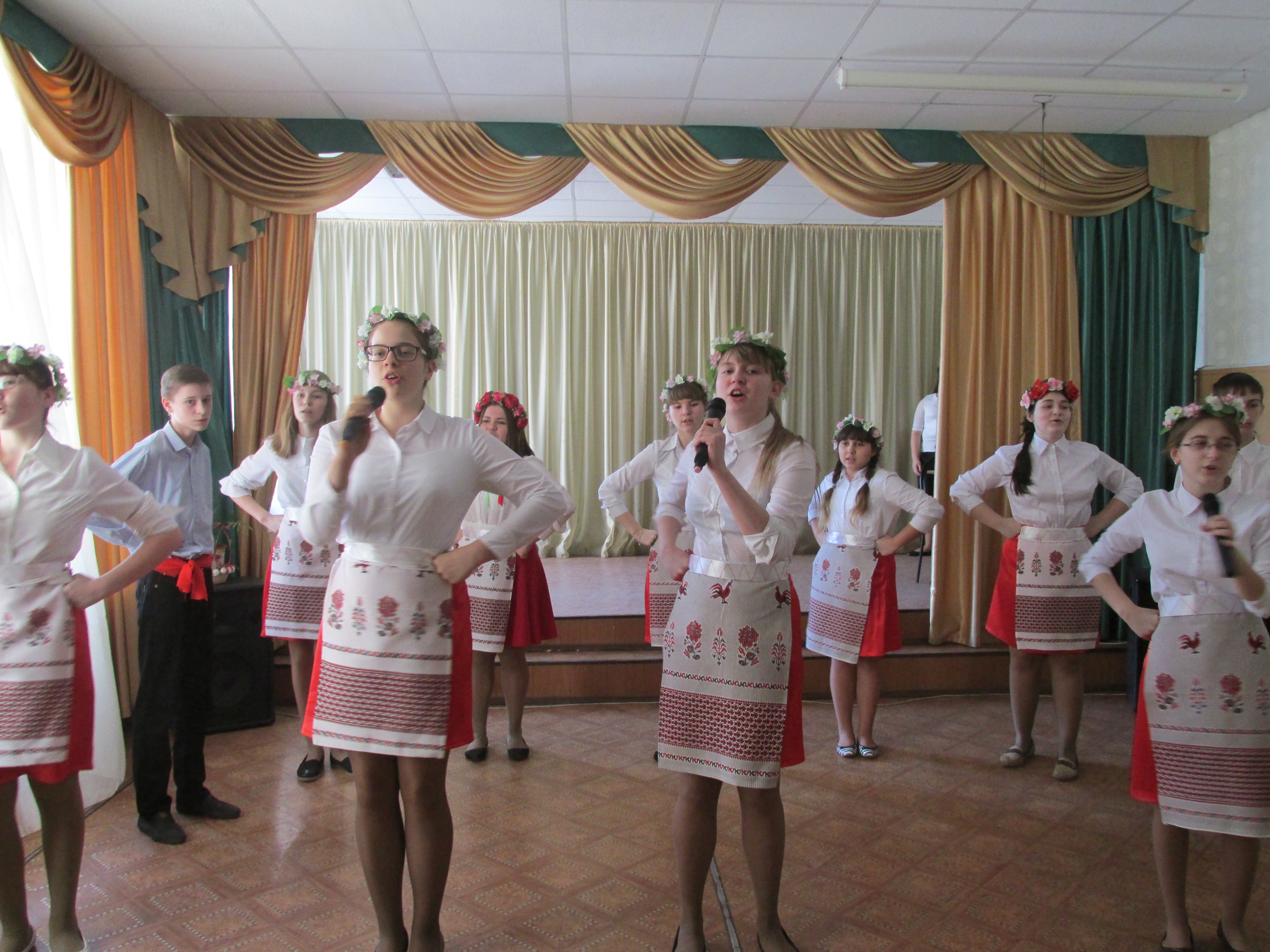 В средней школе Октябрьского района прошел второй этап фестиваля «Народы Поволжья» 