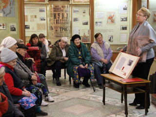 Жители Балашовского Дома-интерната для престарелых посетили краеведческий музей