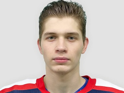 «Кристалл» пропустил десять шайб от соседей