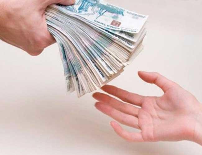 Житель Энгельса обманул знакомых на 2 млн рублей при оформлении кредитов
