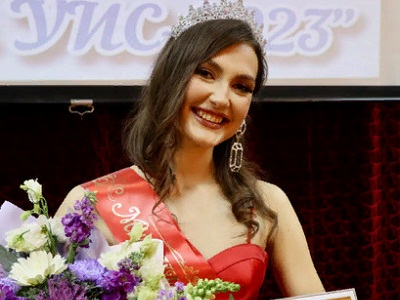 В Саратовской области выбрали лучшую работницу исправительных учреждений: ей стала 22-летняя девушка (фото)