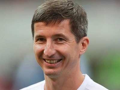 Звезды футбола наградили участников «Чемпионата Победителей» в Саратове