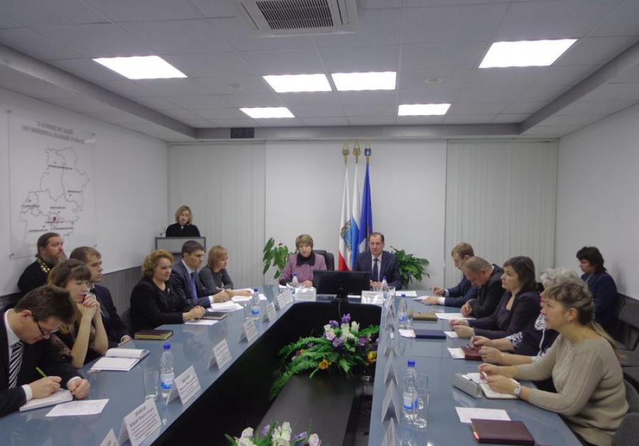 Павел Сурков провел аппаратное совещание