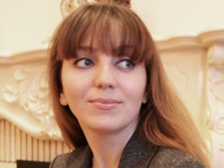 Екатерина просится на должность няни для шестилетней дочери Рузаны Арзуманян