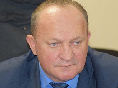 «БОМЖи ведут туда детей»: горожанка рассказала об опасном ларьке в Заводском районе, от которого открещиваются власти