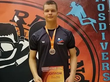 Балаковец выиграл золото на Кубке России по подводному плаванию