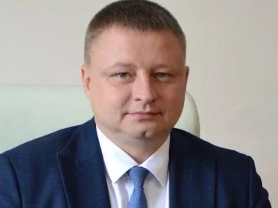 Саратовские хулиганы ломают и топят скамейки в парках и скверах