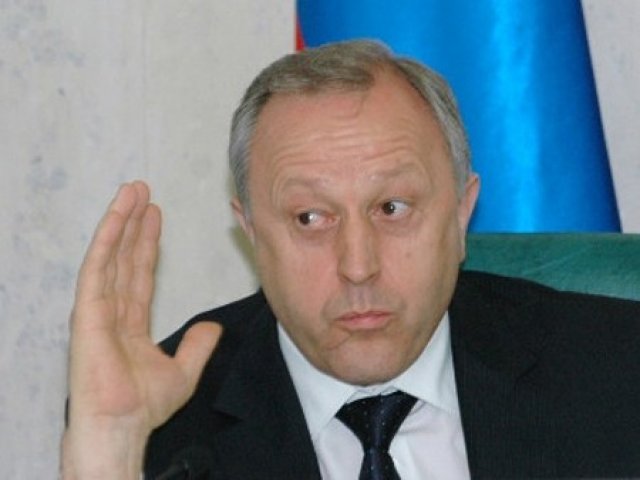 Жители Самойловского района жалуются на дороги и отсутствие возможности порыбачить