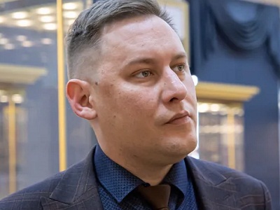 Стало известно кто и куда вывез кованый забор школы, вместо которого ставят зелёную сетку (мэрия предоставила договор, являющийся коммерческой тайной)