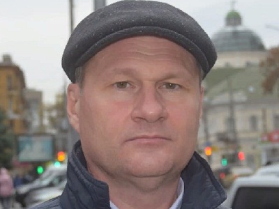 В центре Саратова прошел рейд с эвакуацией мешающих автомобилей