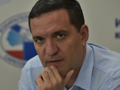 «Делаете через одно место»: депутаты ужаснулись, что в Энгельсе собираются сначала отремонтировать дорогу, а потом прокладывать водопровод