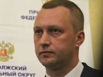 Губернатору представили нового главу саратовского управления ФССП