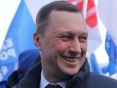 Проблемы с бензином в Саратовской области. Жители приезжают на заправку за четыре часа заранее и готовы стоять друг за друга в очереди за отдельную плату