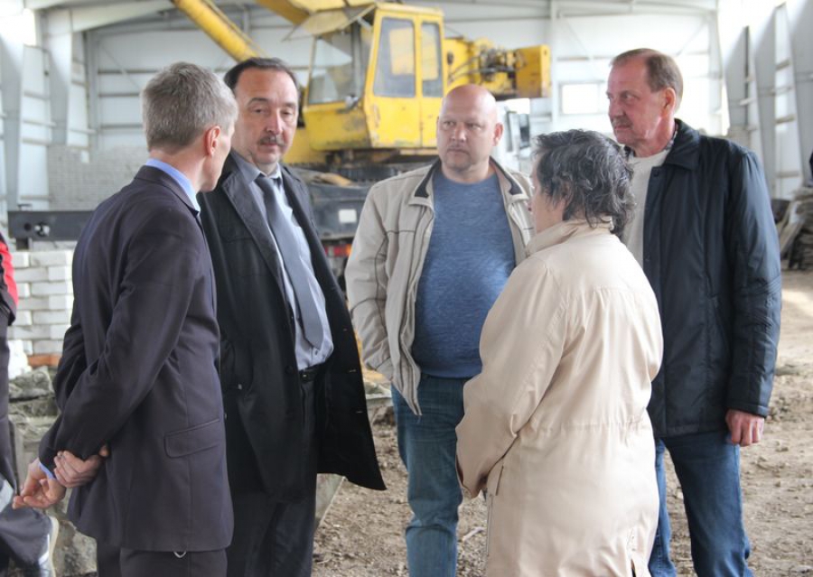 На площадке главного объекта капитального строительства Татищевского района состоялось совещание