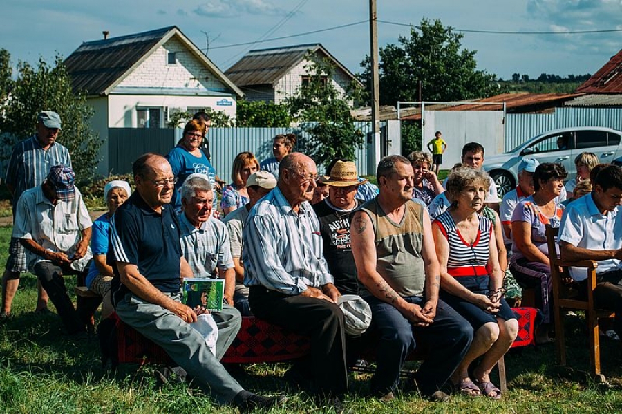 Павел Сурков обсудил с жителями Шевыревки насущные проблемы