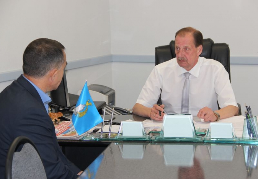 Татищевец попросил у Павла Суркова помочь реставрировать бюст Ефимова-Саратовца