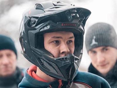 В День космонавтики саратовский мотоциклист выиграл российское 
