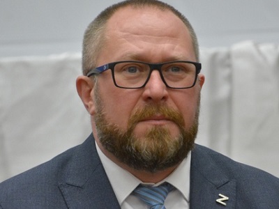 На набережной Саратова прохожие спасли женщину от стаи собак