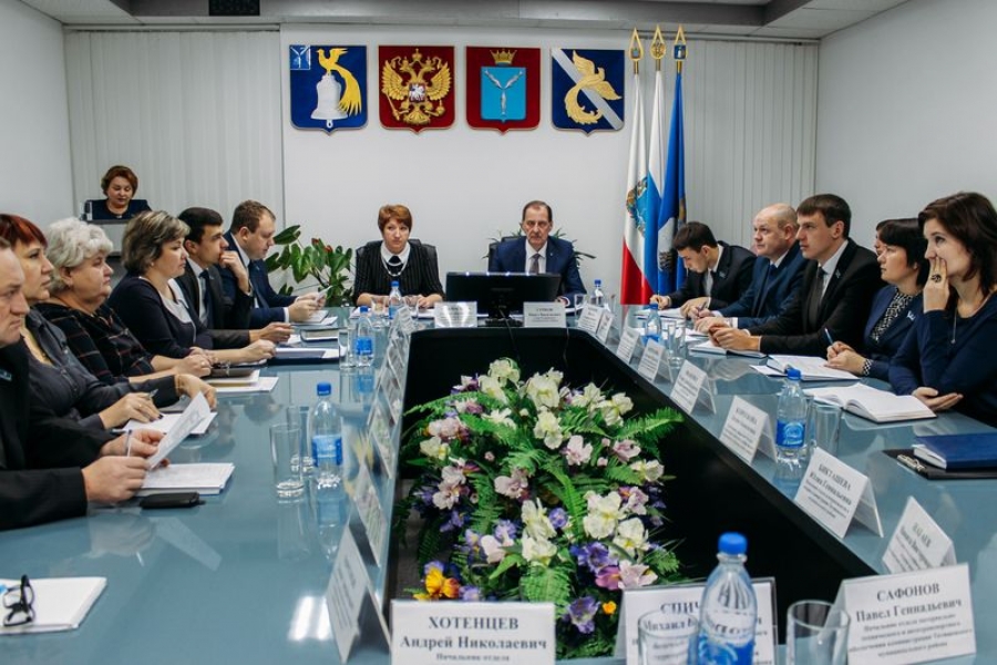 На совещании при главе Татищевского района обсудили исполнение полномочий по охране труда