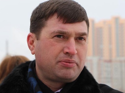 Хоккеисты спортшколы Саратова получили автобус для выездов на соревнования