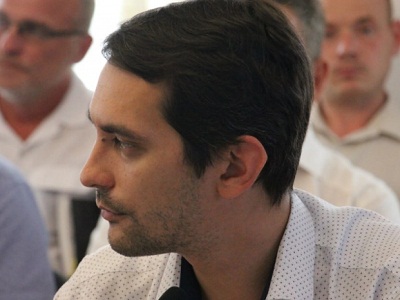 В Саратове не будут менять более сотни иностранных вывесок, предложено штрафовать за внешний вид фасадов зданий