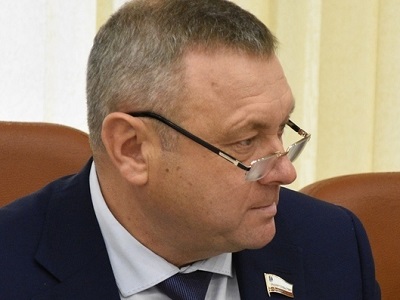 Горожанка рассказала о большегрузе, который сваливает мусор на бывших полях НИИ Юго-Востока