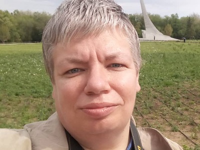 Саратовец рассказал, что пассажиры не смогли выйти из трамвая из-за сугроба на остановке
