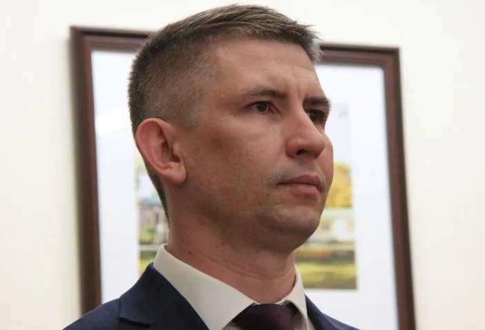 Ревнивый саратовец железной кружкой сломал женщине челюсть