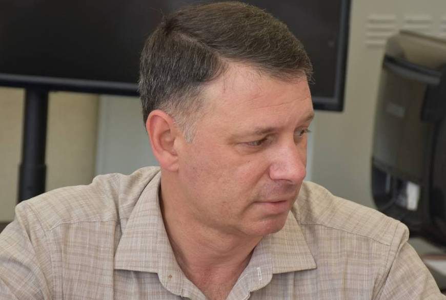 В саратовских школах начнут поднимать флаг и исполнять гимн