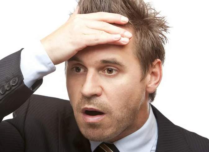 Под Саратовом пьяный гражданин лег на рельсы и остановил поезд