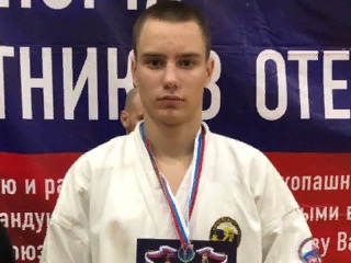 Двое саратовцев выиграли Всероссийские соревнования по рукопашному бою