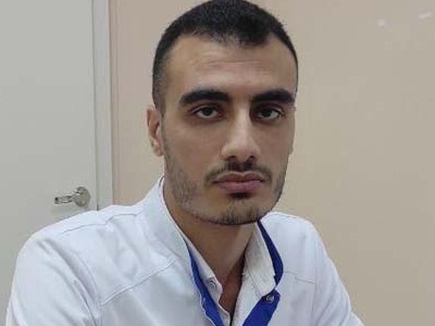 В поликлинику Дергачевского района трудоустроился врач-хирург из Египта