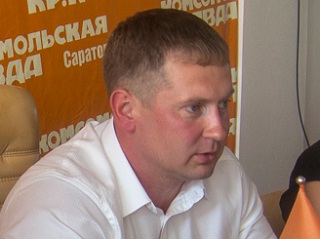 «Свободные новости»: Дороги в Аткарске «ремонтируют» землей. Видео