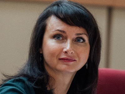 Плитка на Набережной Космонавтов облезает и приходит в негодность