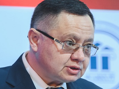 Коммунальщикам хотят поручить очистку балконов