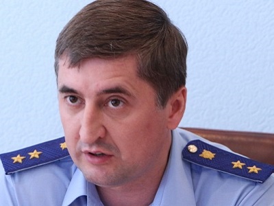 Прокурору Сергею Филипенко пожаловались на отсутствие освещения на лестничных площадках