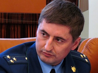 Чиновник не смог объяснить прокурорам покупку внедорожника, квартиры в Саратове и трактора