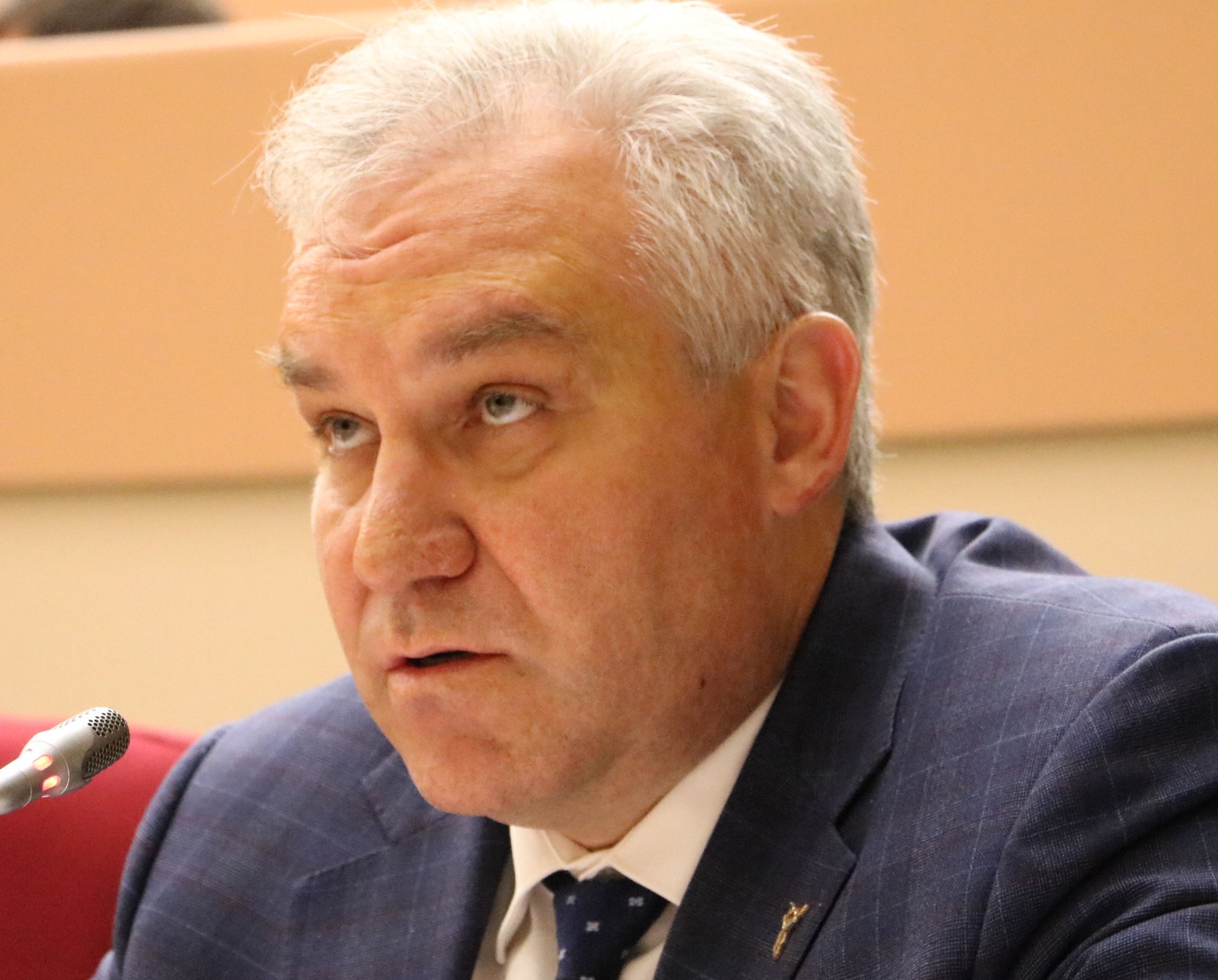 В облдуме призвали саратовцев не жаловаться на нехватку бензина, а «посмотреть, что творится в Крыму»
