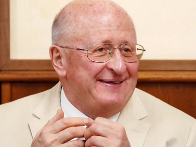 Оперштаб готовит законопроекты об обязательных QR-кодах в магазинах, общепите и на транспорте