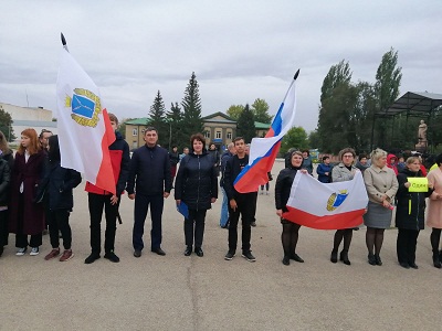В Ершове прошёл митинг в поддержку присоединения ДНР, ЛНР, Запорожской и Херсонской областей к России