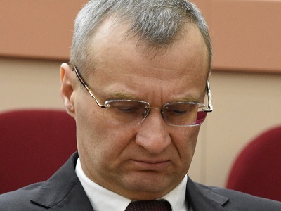 В Саратове по решению суда снесли ларёк с табаком