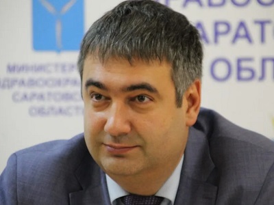 Nissan столкнулся с автобусом: две пассажирки госпитализированы