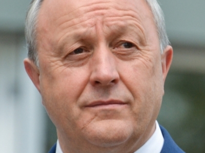 Анна пригласила кого-нибудь из правительства прогуляться по 5,6,7-дачным