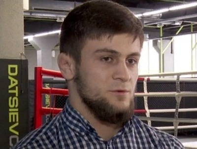 Саратовский боец выиграл турнир памяти отца Хабиба Нурмагомедова