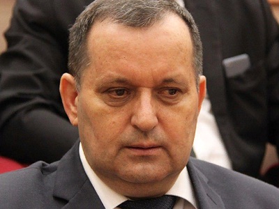 МУП необоснованно списал на 100 тысяч бензин и потратил 1 млн на уборщиц